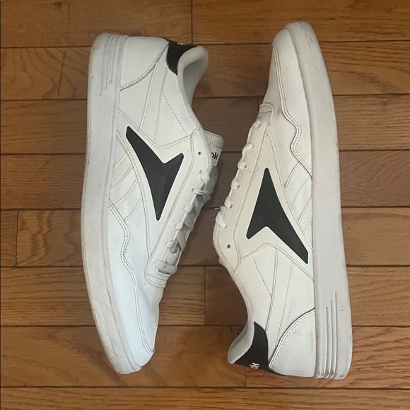 Reebok Classic White and Black Shoes - Picture 2 of 6